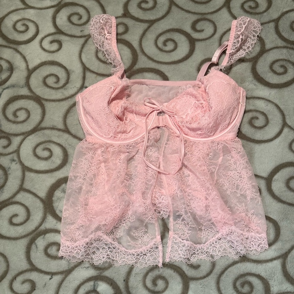 NWT Victoria's Secret Soft Pink Lace Top